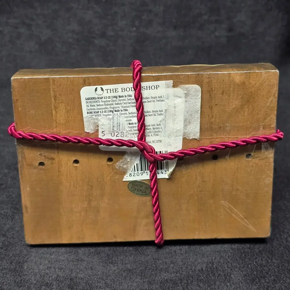 The Body Shop Gardenia Rose + Bar Soap & Wooden Tray Gift Set